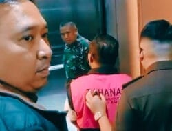 Padeli, Mantan Kajari Enrekang Resmi Kenakan Rompi Kejaksaan