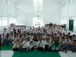 Soeprawiro dan Tim UPNVJT Gelar Edukasi Pencegahan Perilaku Seksual Berisiko bagi Remaja Surabaya