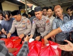 Samsat Surabaya Selatan Berbagi Kasih Jumat Berkah