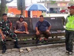 Melalui Komsos, Babinsa Bangun Komunikasi Dengan Warga