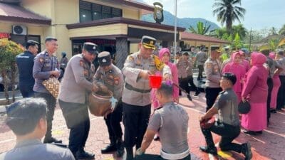 Tutup Akhir Tahun 2025, Sebanyak 30 Orang Personel Polres Enrekang Dinaikkan Pangkat Setingkat Lebih Tinggi