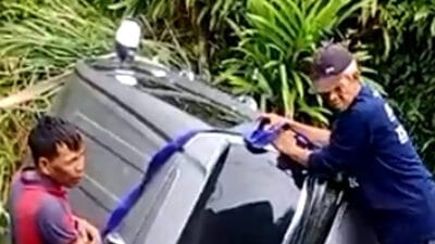 Mobil Terperosok ke Anak Sungai di Lambau, Minim Rambu dan Pengaman Jalan Kembali Disorot