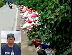 Sampah Berserakan di Jalan Bombongi Maros Ancam Keselamatan Pengguna Jalan