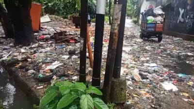 Sampah di Bundaran Laikang Makin Tak Terkendali, LPM Laikang Disorot Publik