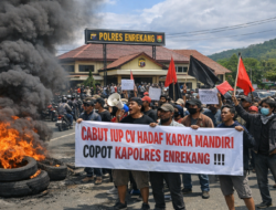 Aliansi Masyarakat Lingkar Tambang Gelar Aksi di Depan Polres Enrekang, Desak Pencabutan IUP CV Hadaf Karya Mandiri