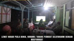 Lewat Nobar Piala Dunia, Koramil Tabang Perkuat Silaturahmi dengan Masyarakat