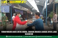 Forkopimcam Hadir untuk Warga, Bagikan Masker sebagai Upaya Jaga Kesehatan